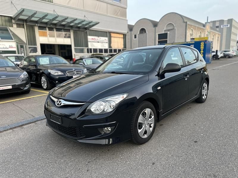 Gebraucht Hyundai i30 Comfort 110 PS (80 kW) 2011