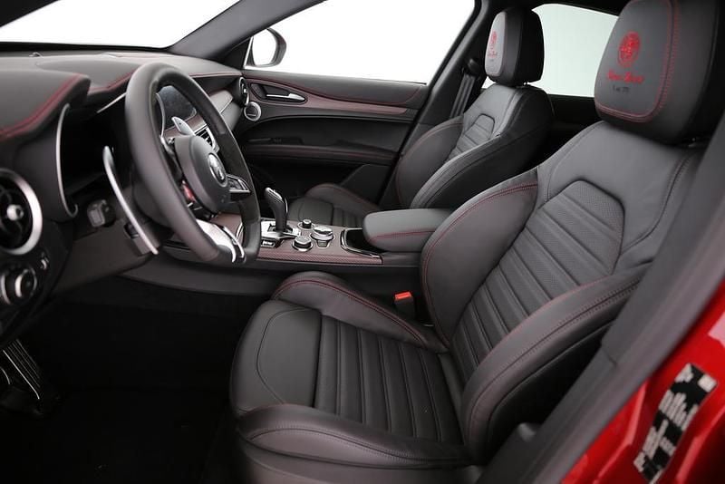Neu Alfa Romeo Stelvio Super 519 PS (381 kW) 2025 Rot SUV