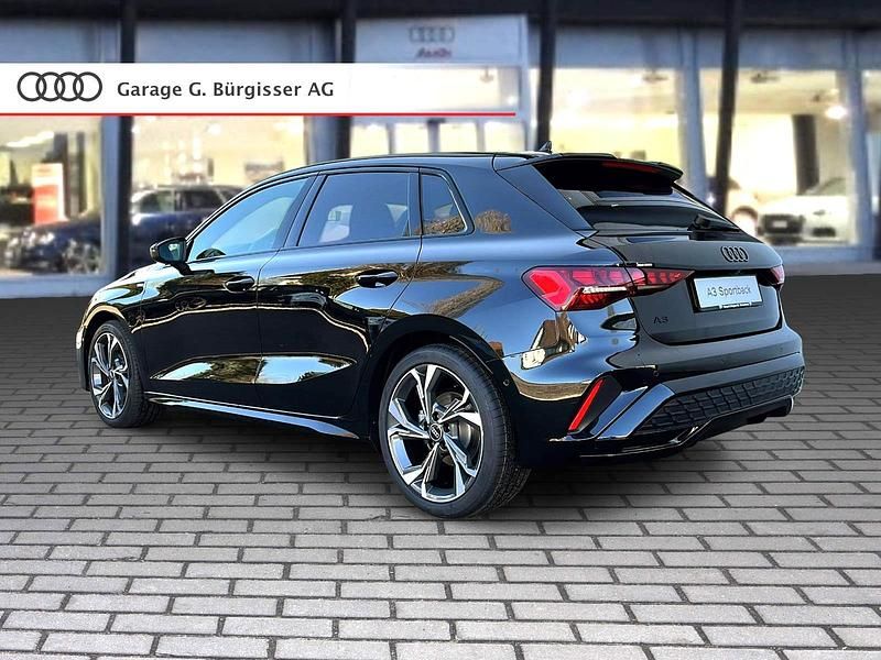 Gebraucht Audi A3 Attraction 150 PS (110 kW) 2025 Schwarz Limousine