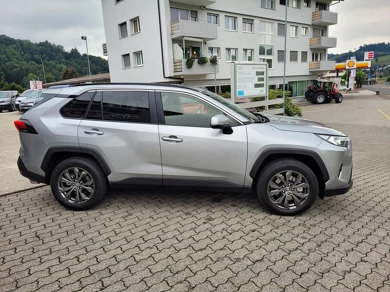 Gebraucht Toyota RAV4 Hybrid Trend 222 PS (163 kW) 2022 SUV
