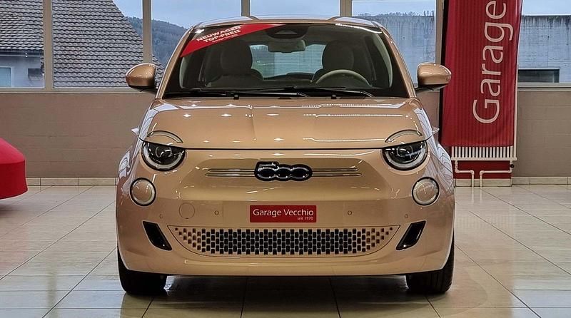 Gebraucht 2025 Fiat 500e La Prima Limousine | CHF 29’990 - Bild 1/4