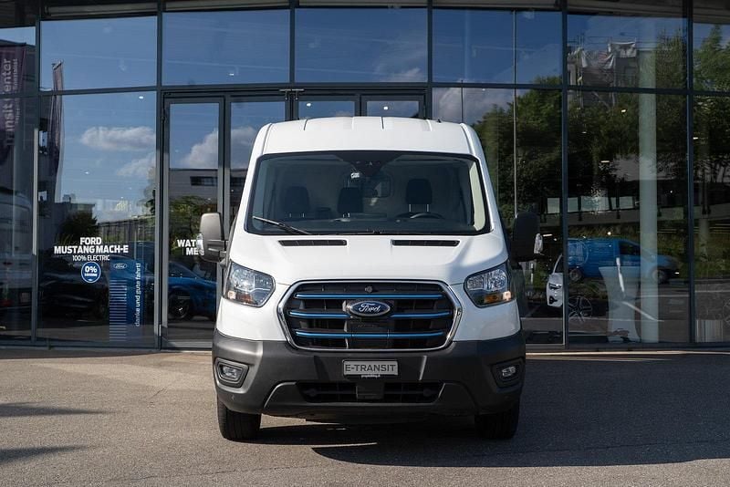 Gebraucht Ford E-Transit Trend 135 kW (184 PS) 2023 Weiss Van