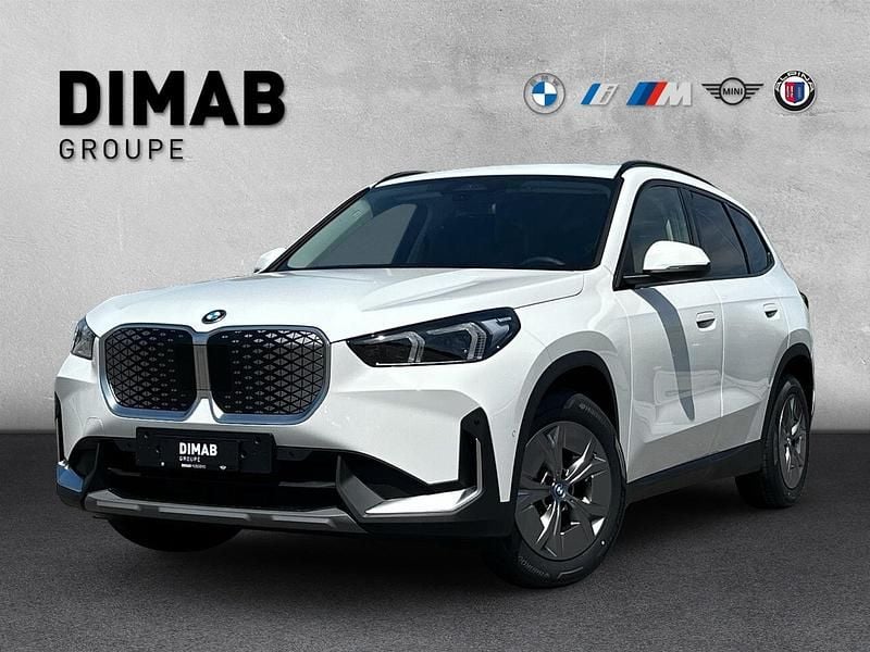 Weiss Gebraucht 2025 BMW iX1 Performance SUV | CHF 46’300 - Bild 1/4