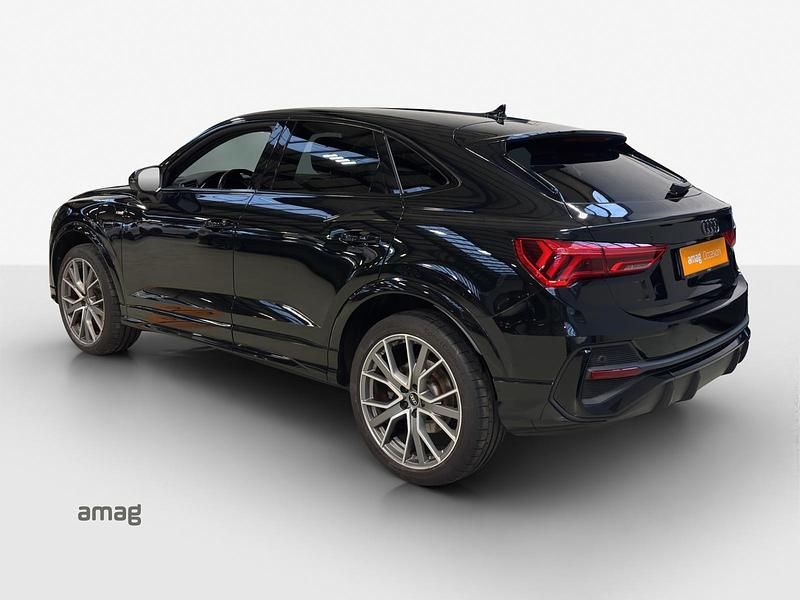 Gebraucht Audi Q3 Sportback Attraction 245 PS (180 kW) 2022 Mythosschwarz metallic SUV