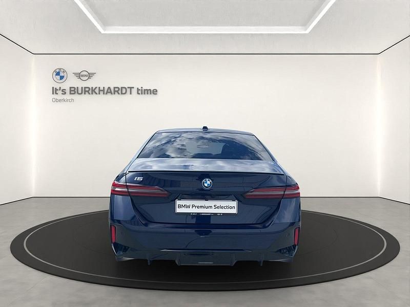 Gebraucht BMW i5 Comfort Edition 442 kW (601 PS) 2023 Blau Limousine