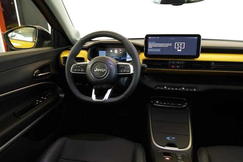 Gebraucht Jeep Avenger EV Summit 114 kW (156 PS) 2024 SUV