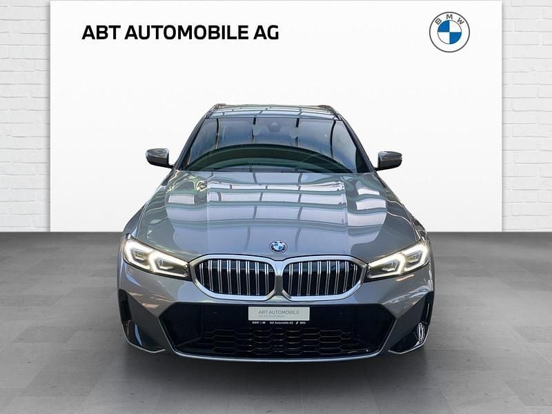 Gebraucht BMW 330 M Sport 296 PS (217 kW) 2023 Grau Kombi