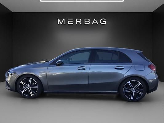 Gebraucht Mercedes A180 136 PS (100 kW) 2024 Grau Limousine