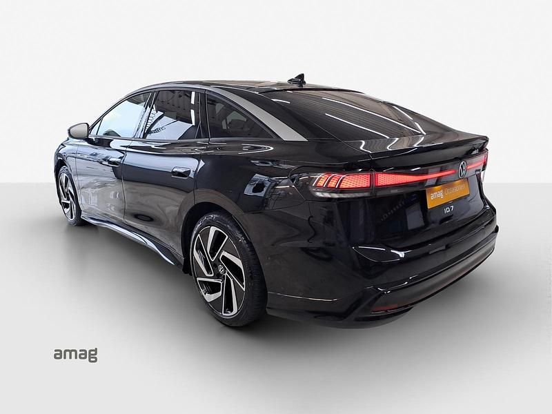 Gebraucht VW ID.7 Pro 210 kW (286 PS) 2023 Grenadill black metallic Limousine