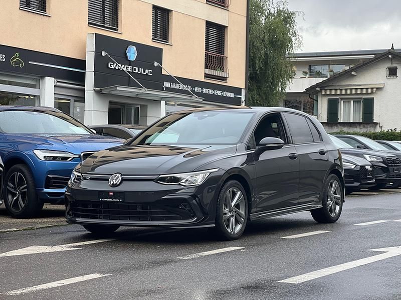 Gebraucht 2024 VW Golf VIII R-line Limousine | CHF 34’890 (Teuer) - Bild 1/4