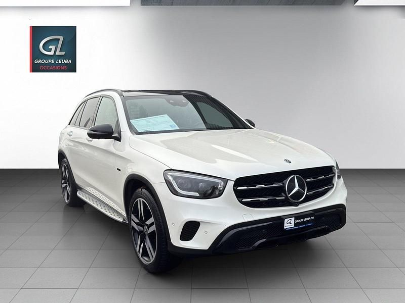 Gebraucht Mercedes GLC300e 211 PS (155 kW) 2020 Weiss SUV