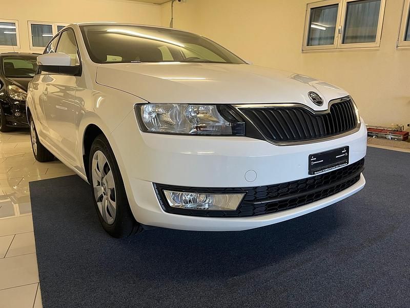 Gebraucht Skoda Rapid Active 110 PS (80 kW) 2016 Weiss Kleinwagen