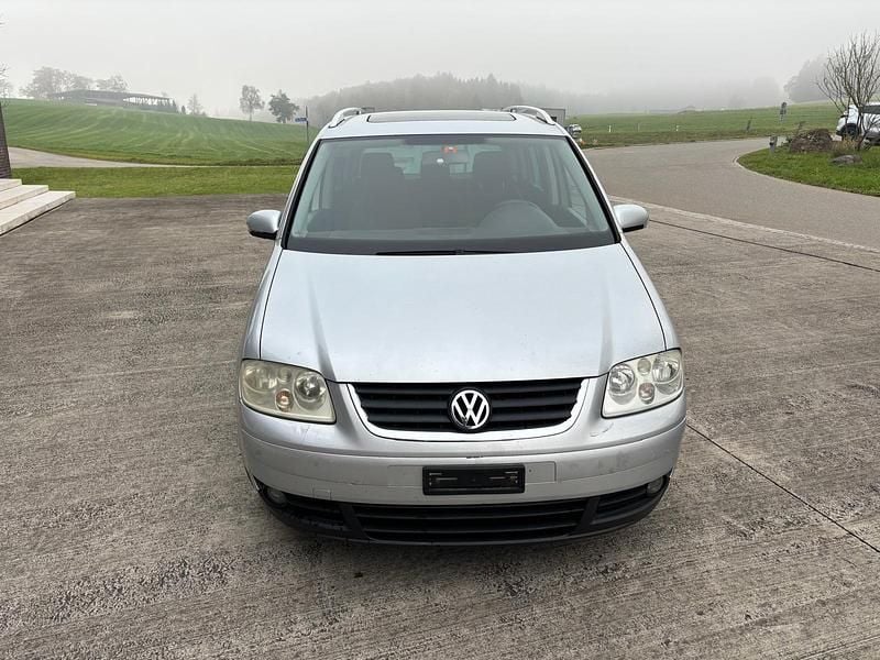 Gebraucht 2004 VW Touran Trendline Van / Kleinbus | CHF 1’600 (Fairer Preis) - Bild 1/4