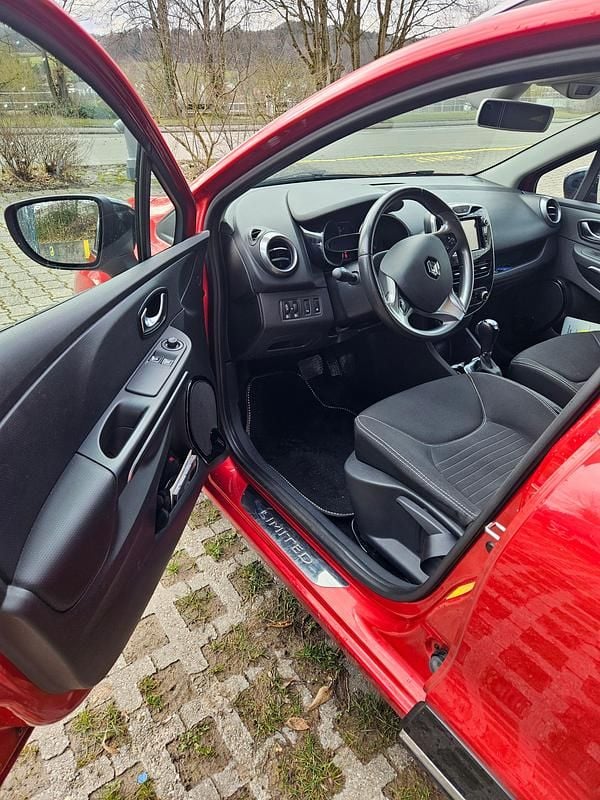 Gebraucht Renault Clio IV LIMITED 120 PS (88 kW) 2016