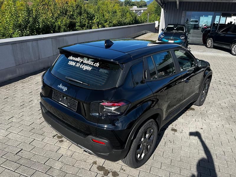 Neu Jeep Avenger 110 PS (80 kW) 2025 SUV