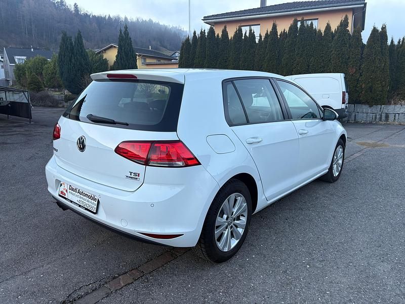 Gebraucht VW Golf VII Comfortline 125 PS (91 kW) 2015