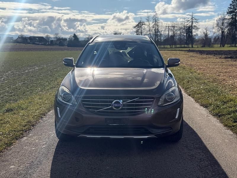 Gebraucht Volvo XC60 Momentum 181 PS (133 kW) 2015 SUV