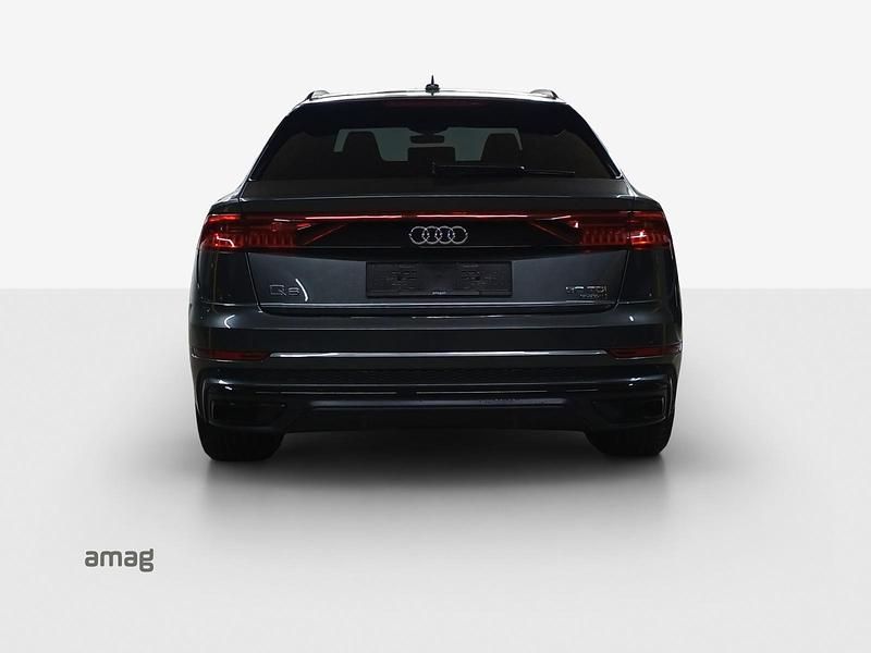 Gebraucht Audi Q8 Black Edition 286 PS (210 kW) 2021 Daytonagrau perleffekt SUV