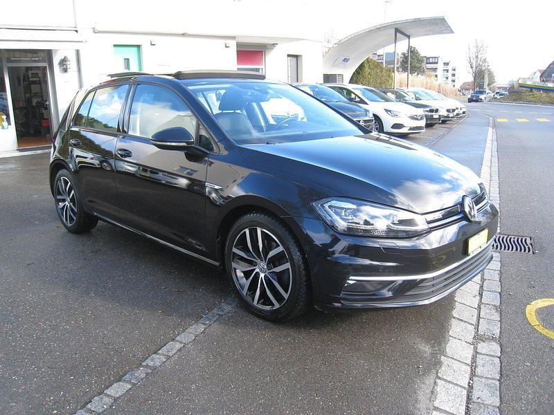 Gebraucht VW Golf Highline 130 PS (95 kW) 2018 Limousine