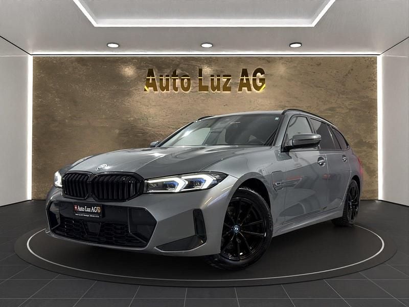 Gebraucht 2022 BMW 330e M Sport Kombi | CHF 29’990 (Fairer Preis) - Bild 1/4