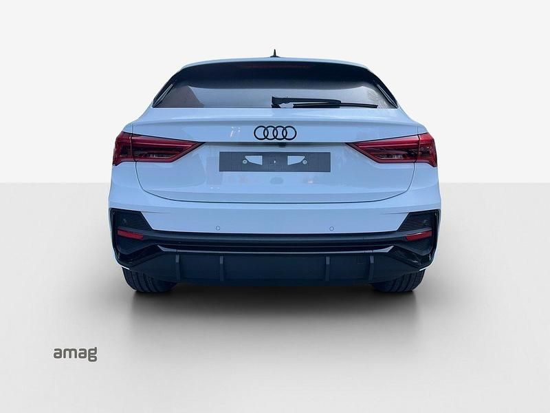 Gebraucht Audi Q3 Sportback Attraction 150 PS (110 kW) 2024 Gletscherweiss metallic SUV