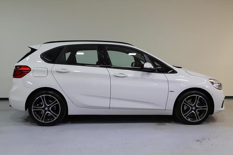Gebraucht BMW 225 Active Tourer Comfort Edition 231 PS (169 kW) 2016 Weiss Van / Kleinbus