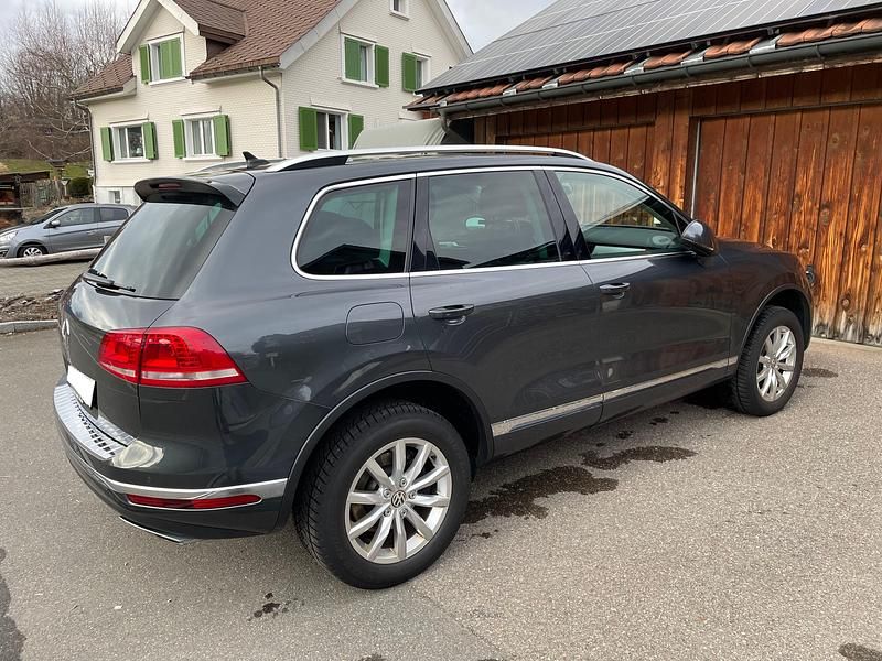 Gebraucht VW Touareg 262 PS (192 kW) 2015 SUV