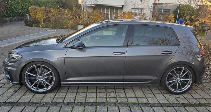 Gebraucht 2017 VW Golf VII R | CHF 13’900 (Superpreis) - Bild 1/4