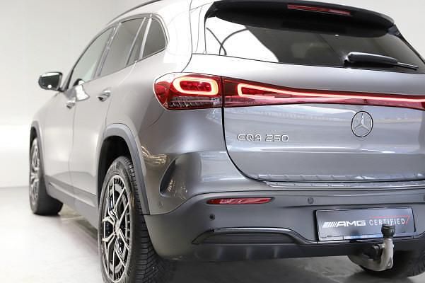 Gebraucht Mercedes EQA250 AMG line 140 kW (191 PS) 2021 Grau SUV