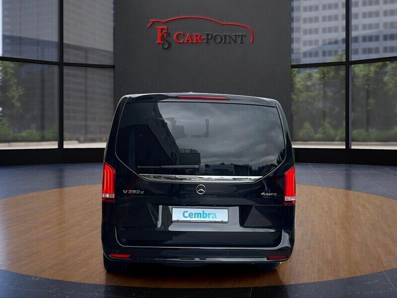 Gebraucht Mercedes V250 Avantgarde 190 PS (139 kW) 2023 Schwarz Van / Kleinbus