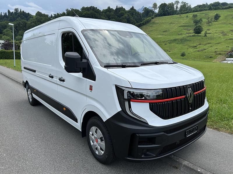 Gebraucht Renault Master 150 PS (110 kW) 2025 Limousine