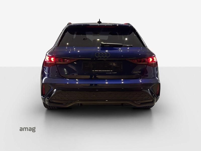 Gebraucht Audi A3 S-Line 204 PS (150 kW) 2026 Navarrablau metallic Limousine