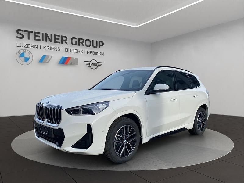 Weiss Neu 2025 BMW X1 M Sport SUV | CHF 55’500 (Superpreis) - Bild 1/4