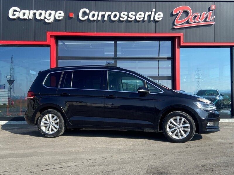 Gebraucht 2015 VW Touran Comfortline Van / Kleinbus | CHF 18’900 (Teuer) - Bild 1/4