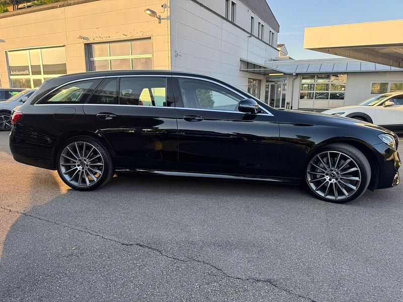 Gebraucht Mercedes E350 AMG line 286 PS (210 kW) 2019