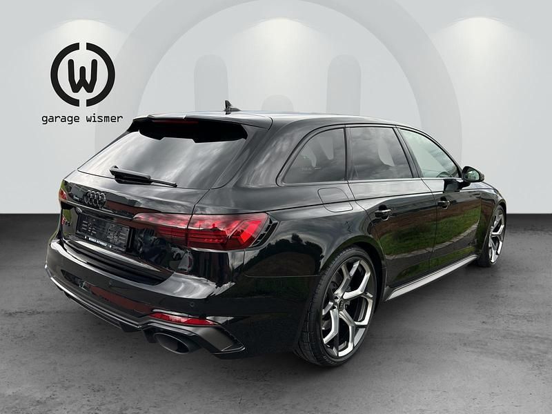 Neu Audi RS4 Ambiente 470 PS (345 kW) 2025 Schwarz Kombi