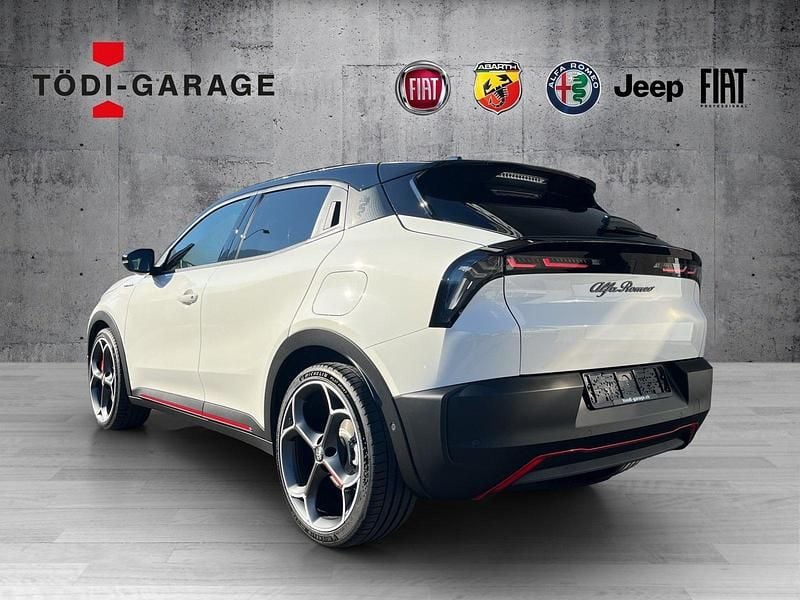 Neu Alfa Romeo Junior Veloce 206 kW (281 PS) 2025 SUV