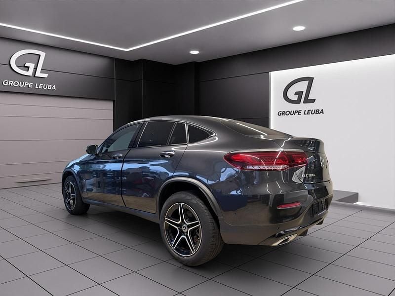 Gebraucht Mercedes GLC300 AMG line Plus 320 PS (235 kW) 2021 Coupé