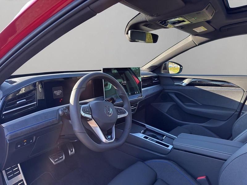 Gebraucht VW Passat R-line 272 PS (200 kW) 2025 Rot Kombi