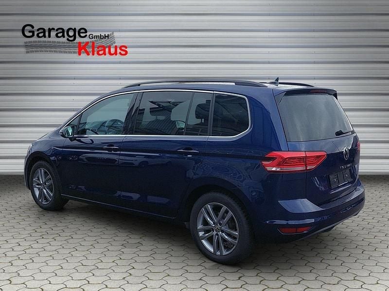 Gebraucht VW Touran Comfortline 150 PS (110 kW) 2024 Van / Kleinbus