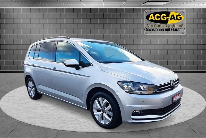 Gebraucht VW Touran 115 PS (84 kW) 2020 Van / Kleinbus