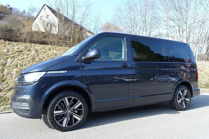 Gebraucht VW Multivan Family 204 PS (150 kW) 2023 Van