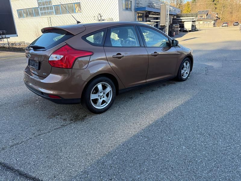 Gebraucht Ford Focus Trend 100 PS (73 kW) 2013