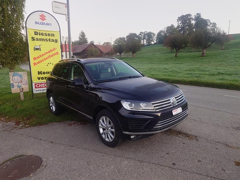 Schwarz Gebraucht 2015 VW Touareg SUV | CHF 28’900 (Teuer) - Bild 1/4