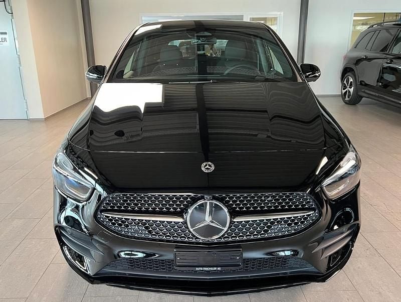 Neu Mercedes B250e AMG line 238 PS (175 kW) 2025 Schwarz Van / Kleinbus