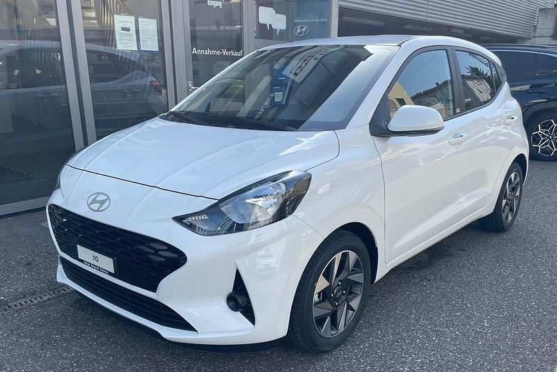 Weiss Neu 2025 Hyundai i10 Kleinwagen | CHF 21’450 (Fairer Preis) - Bild 1/4