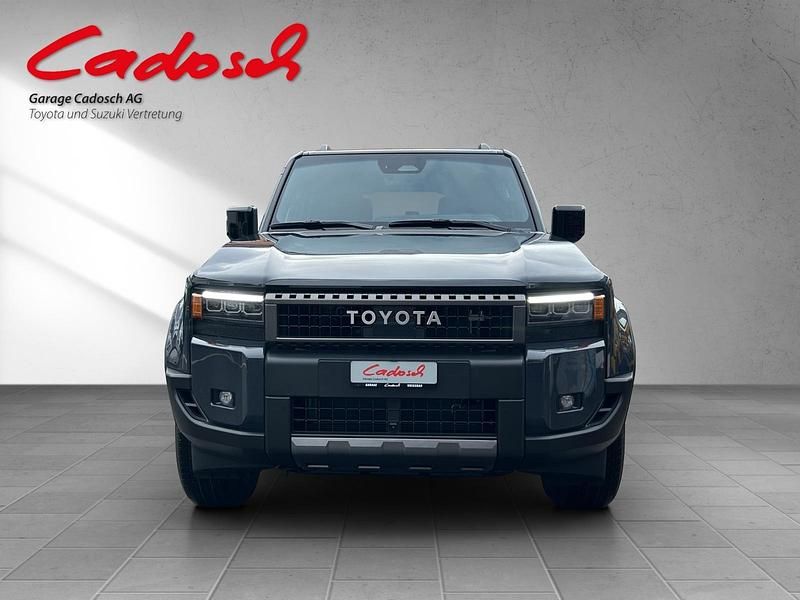 Neu Toyota Land Cruiser Style 205 PS (150 kW) 2026 Silber SUV