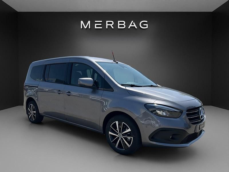 Grau Neu 2025 Mercedes 180 Progressive Limousine | CHF 48’400 (Etwas zu teuer) - Bild 1/4