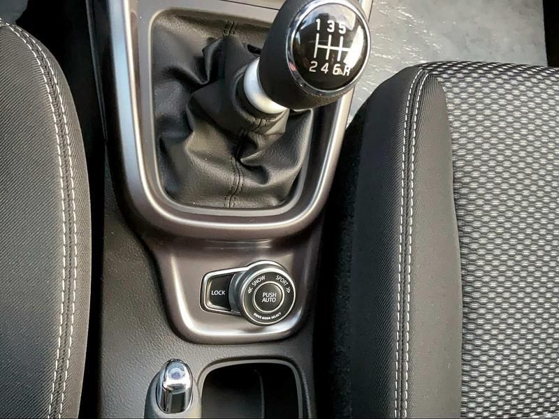 Neu Suzuki Vitara 110 PS (80 kW) 2025 Weiss SUV