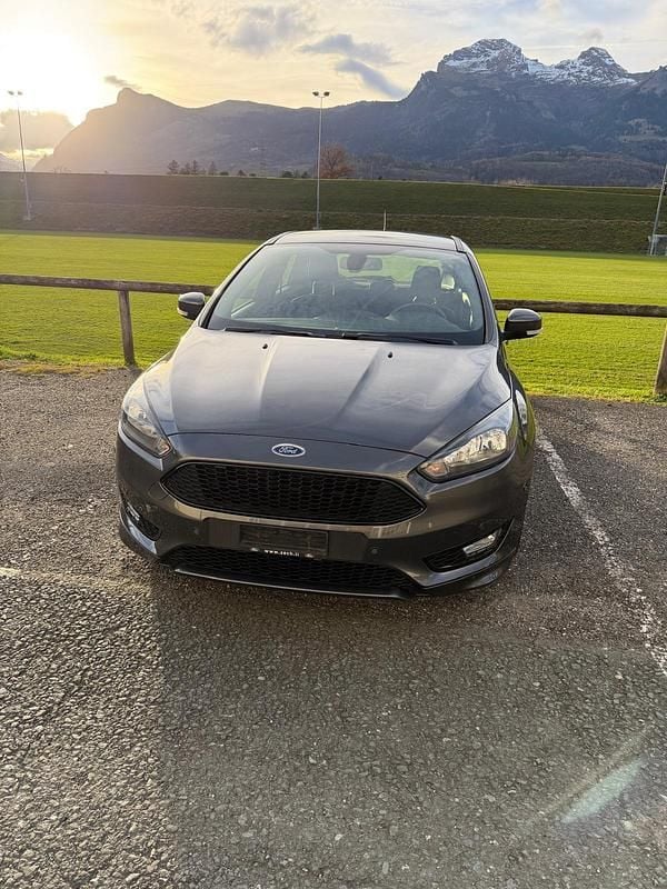 Gebraucht 2017 Ford Focus ST-Line | CHF 12’500 (Etwas zu teuer) - Bild 1/4